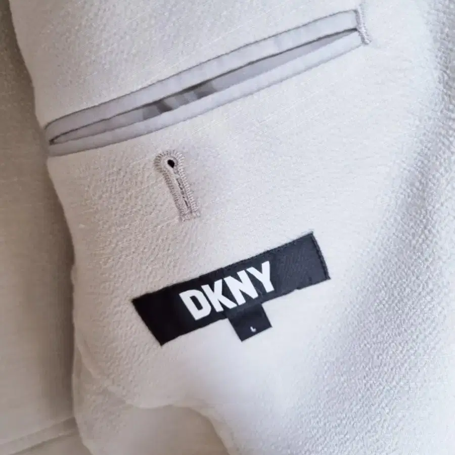 DKNY 베이지 셋업 상의 XL 팔아요