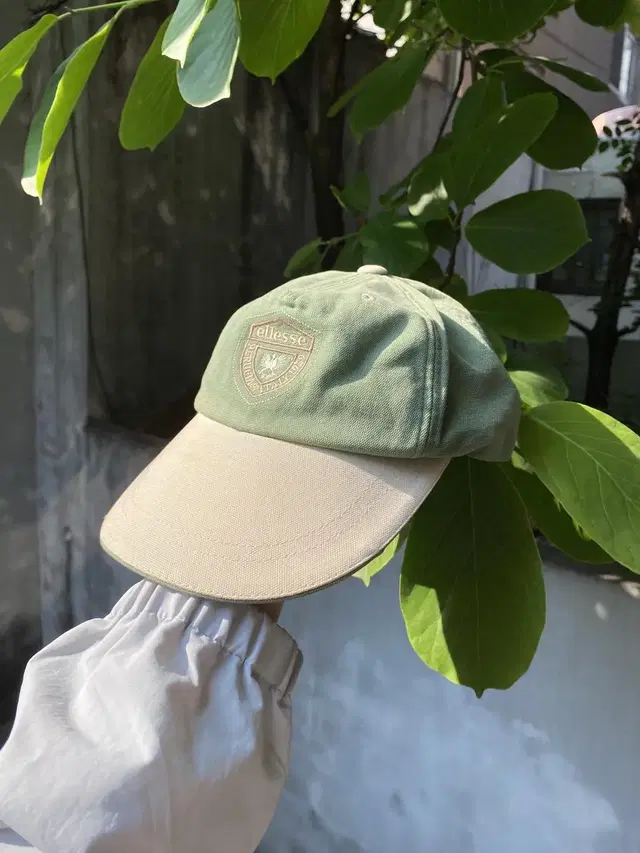 vtg Ellesse CAP a1545