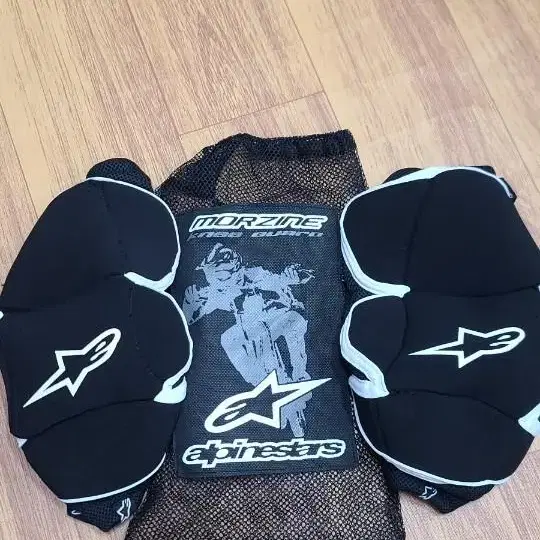 Alpinestars 무릎보호대