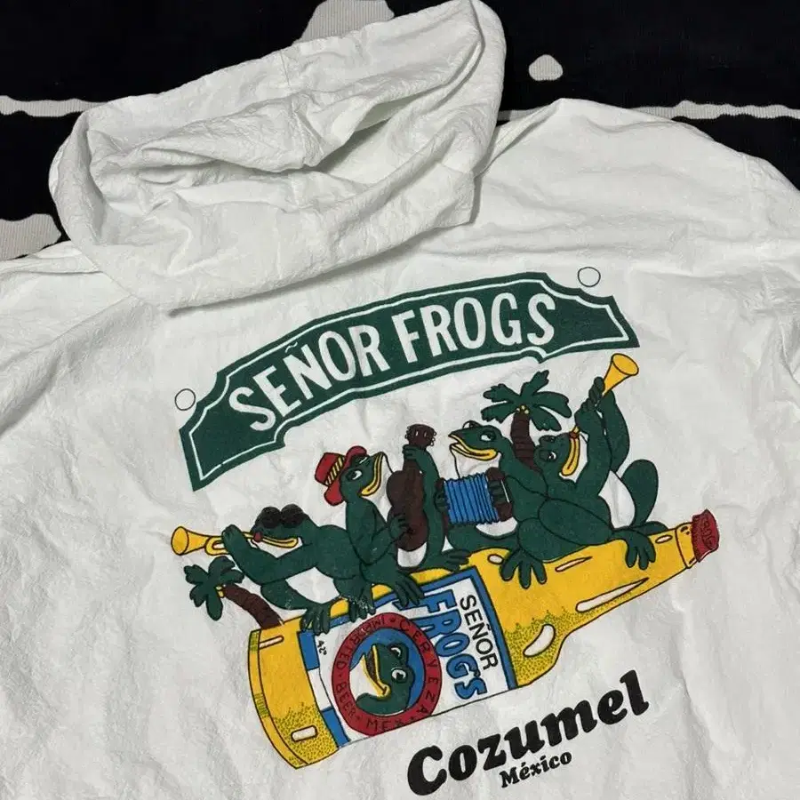 SENOR FROGS COZUMEL MEXICO HOOD