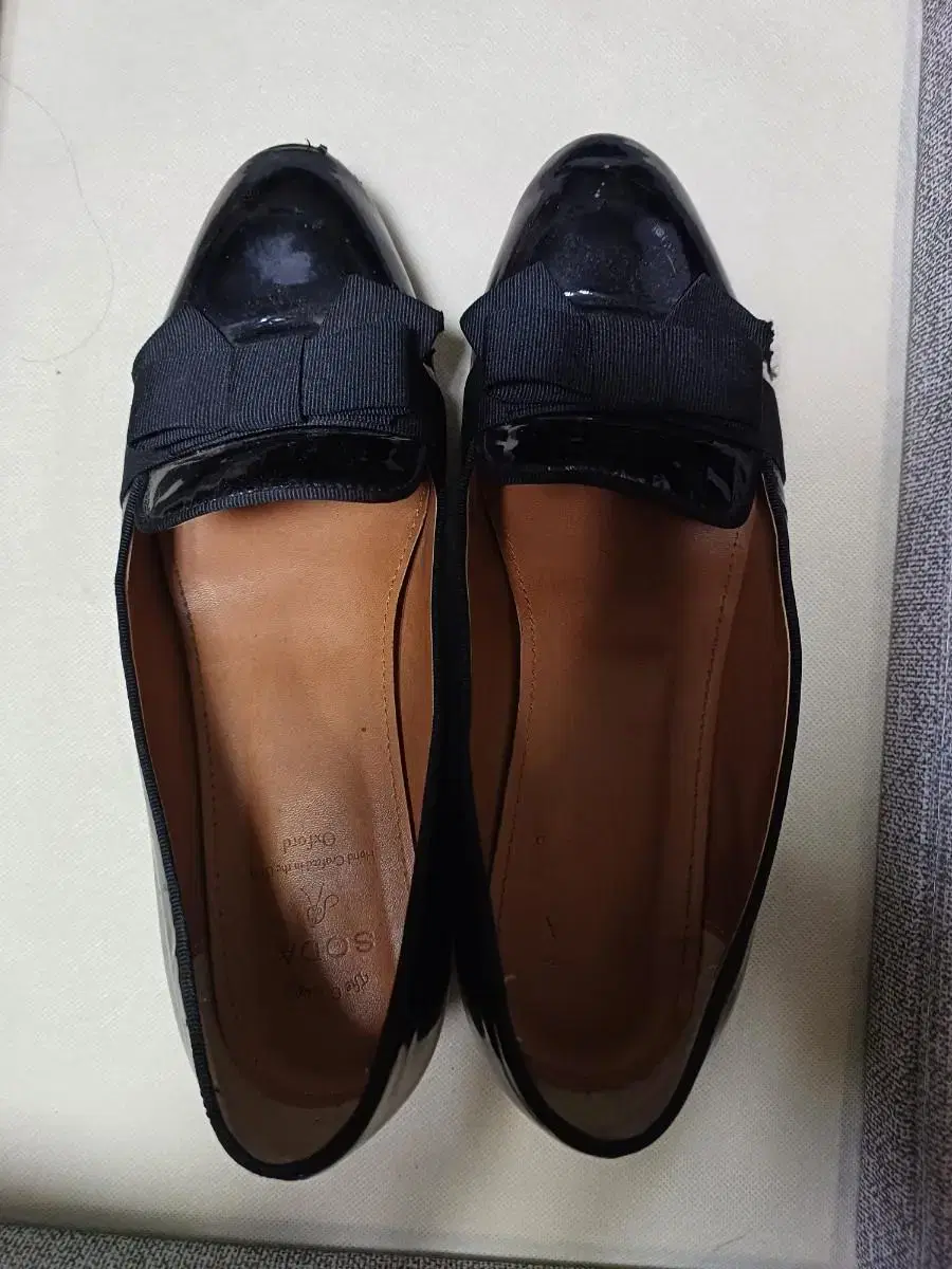 Women's shoes 240 DUCALE Sold in bulk