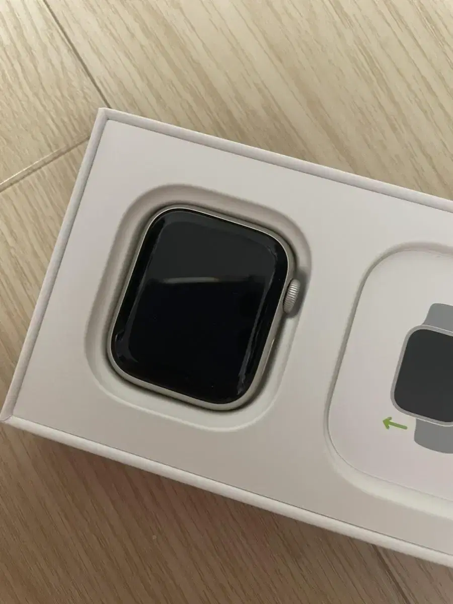 Apple Watch 7 41mm, GPS, aluminum case, starlight, for sale