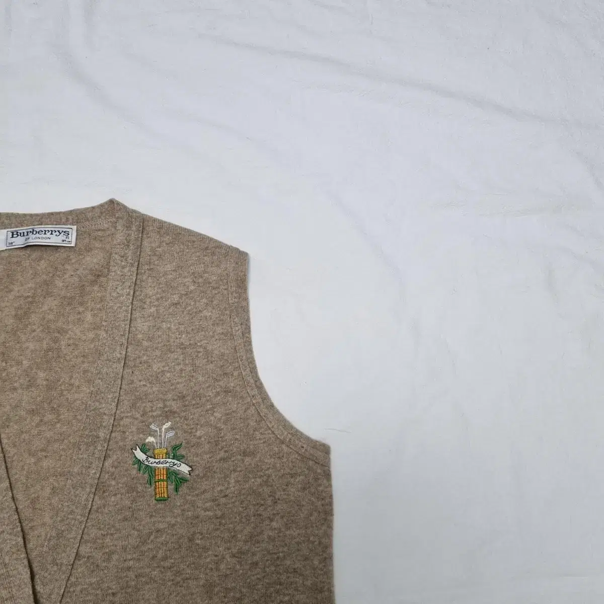 BURBERRY knit vest