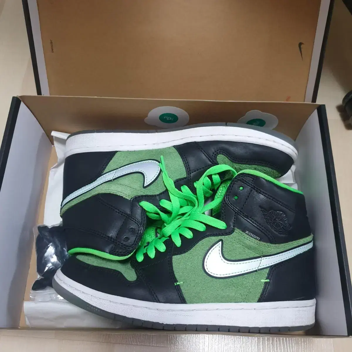 Jordan 1 Retro High Zoom xen Green