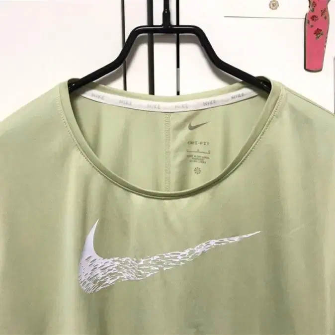 NIKE 나이키반팔티 스우시 런 L