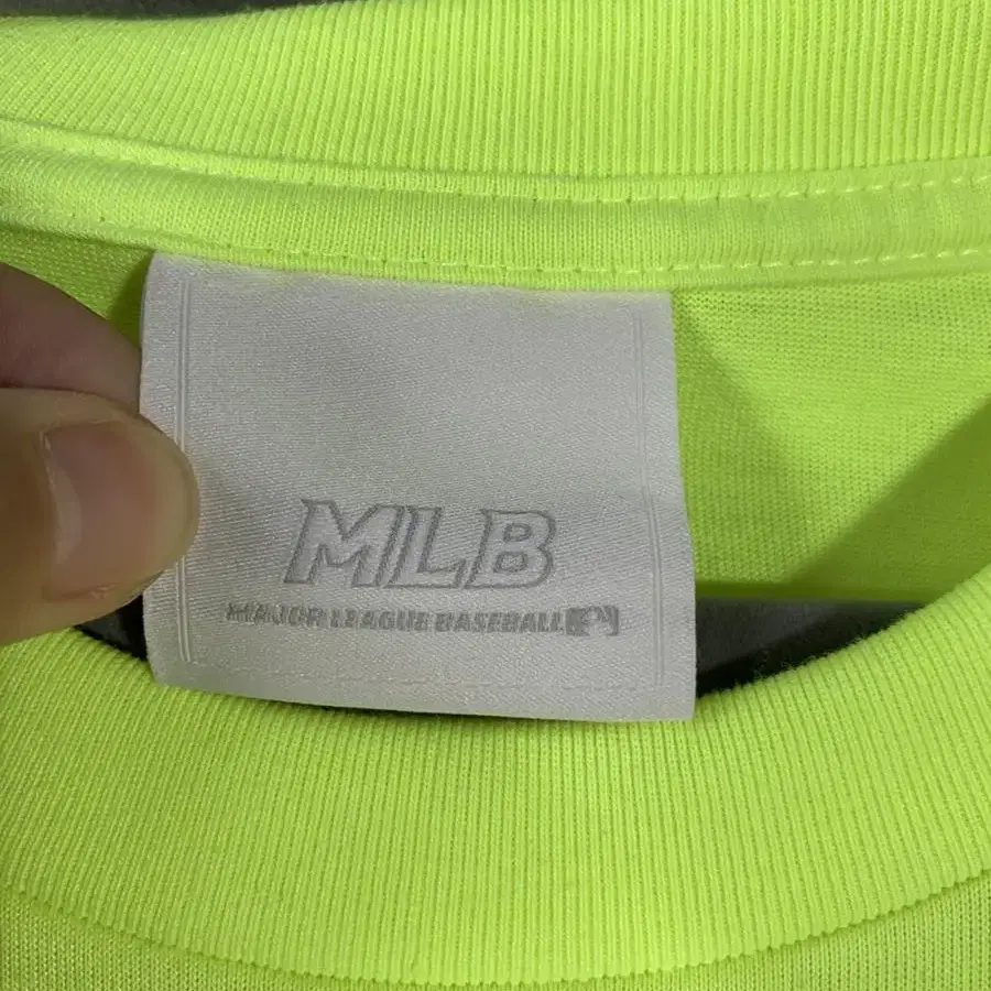 mlb 엠엘비 루즈핏 형광 반팔 티셔츠 xl