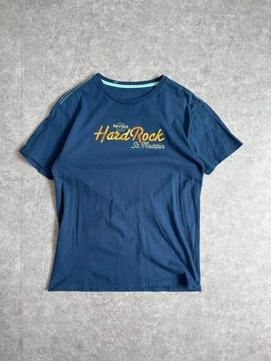 S) Hard Rock Cafe T-shirt