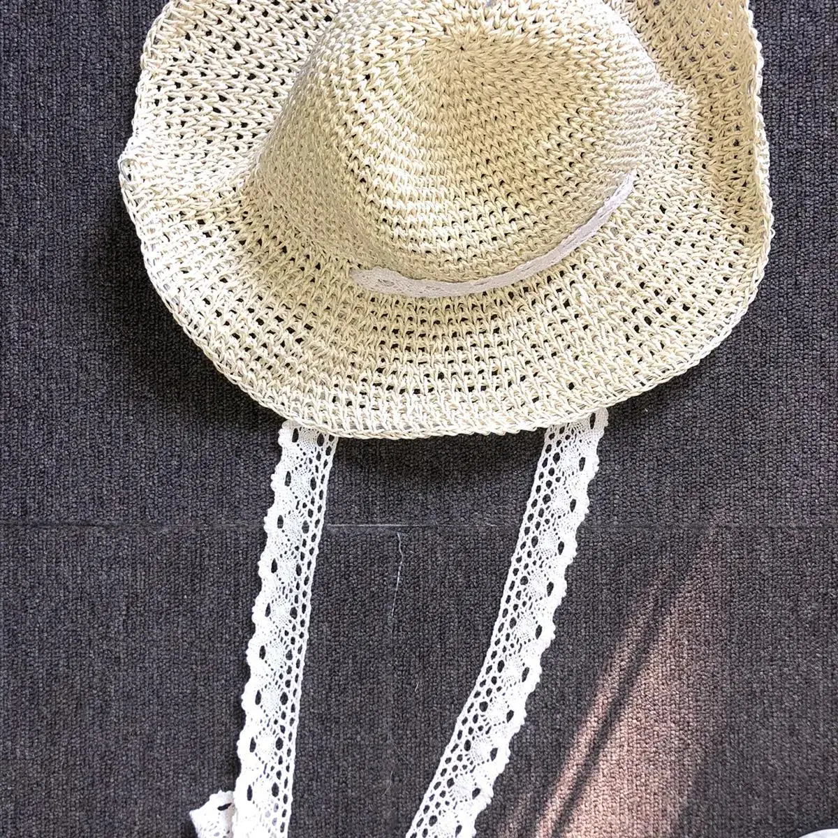 Vintage poplar lace straw hat