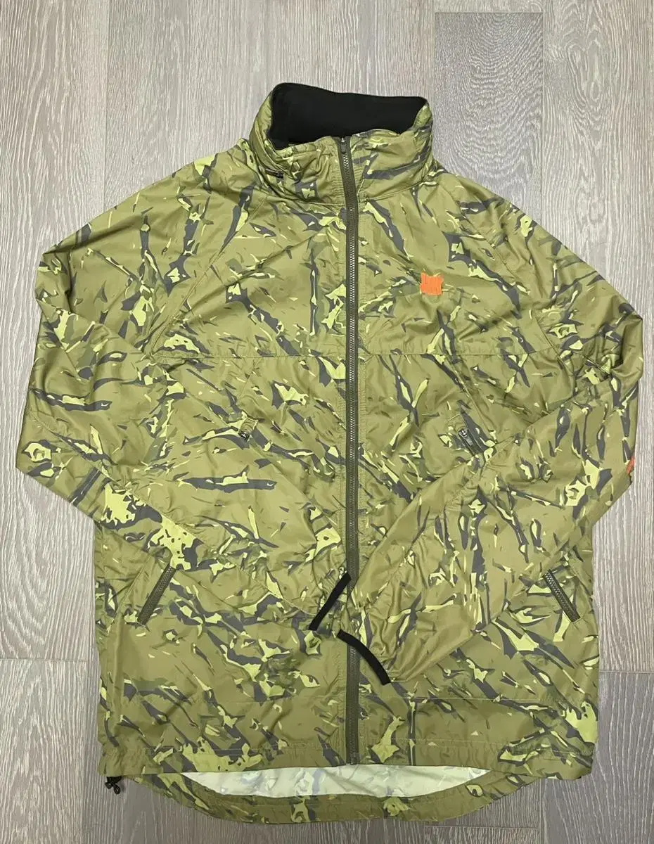 [M] undefeated undefeated windbreaker