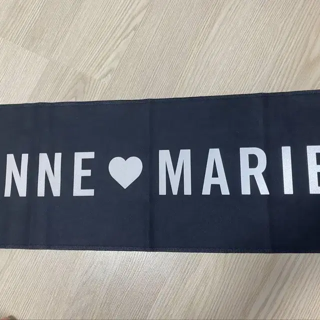 ANNE MARIE 앤마리 슬로건