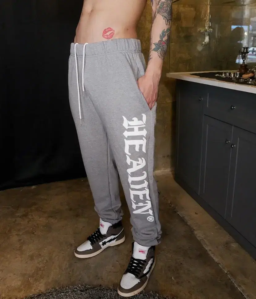 777MIH Sweatpants