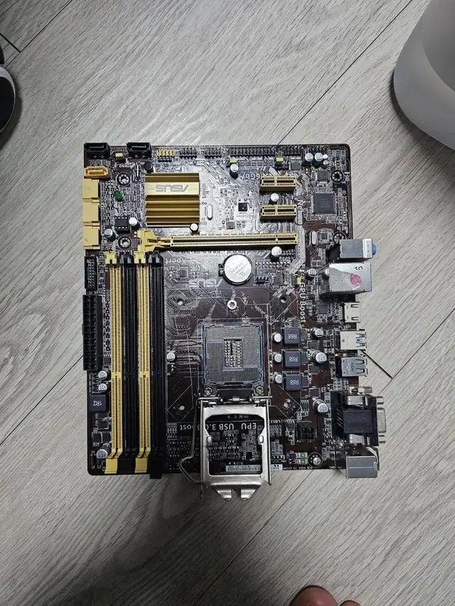 ASUS B85M-G/1150소켓