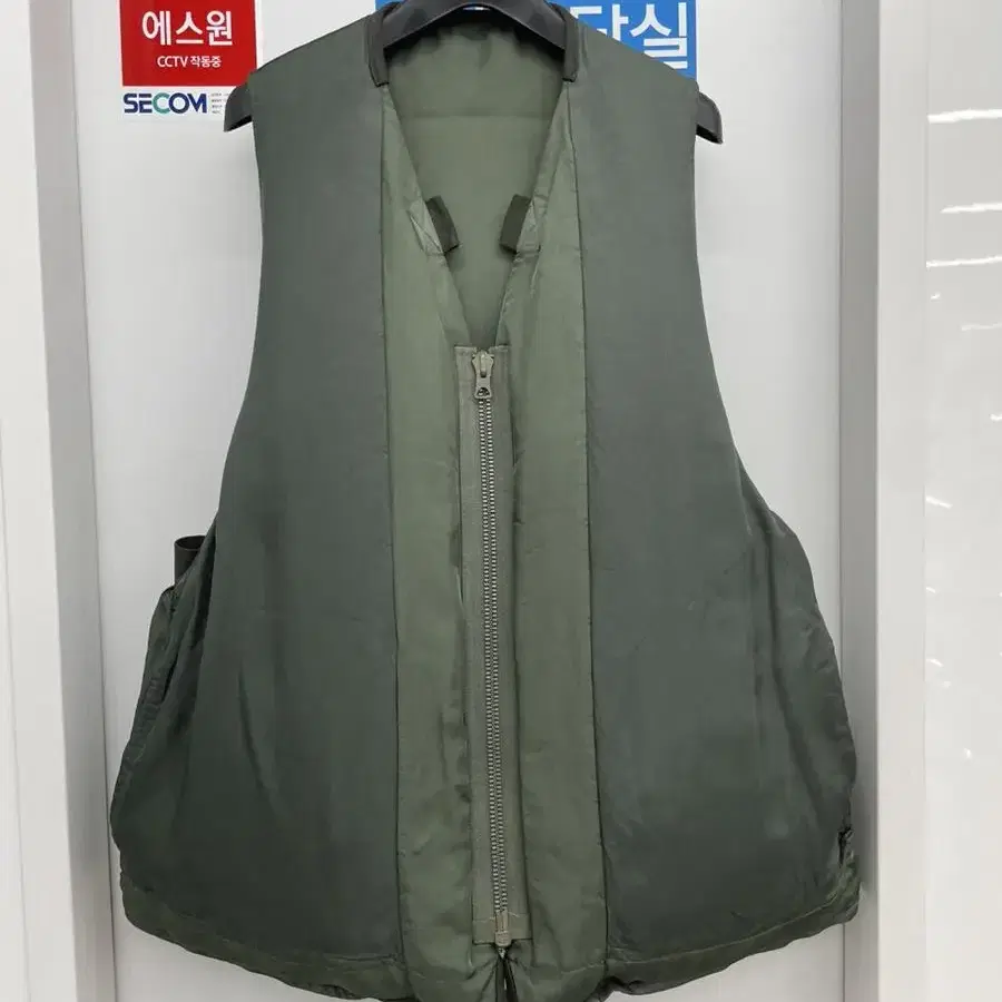 비즈빔 해리어 harrier down vest olive 3size