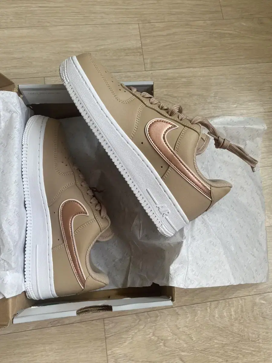 Nike Air Force 1 Women's Beige Metallic Rose Gold Size 230