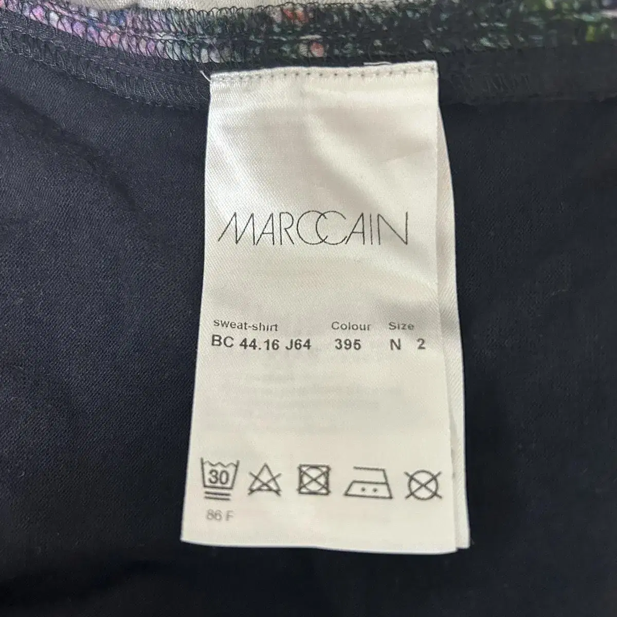 <새상품> 마크케인 MARCCAIN 플라워 맨투맨