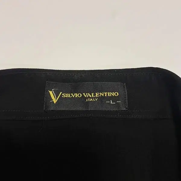 SILVIO VALENTINO 발렌티노 빅로고 포인트셔츠(L)