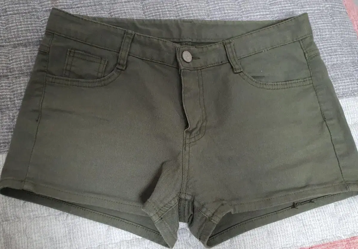 L Khaki Hot Pants