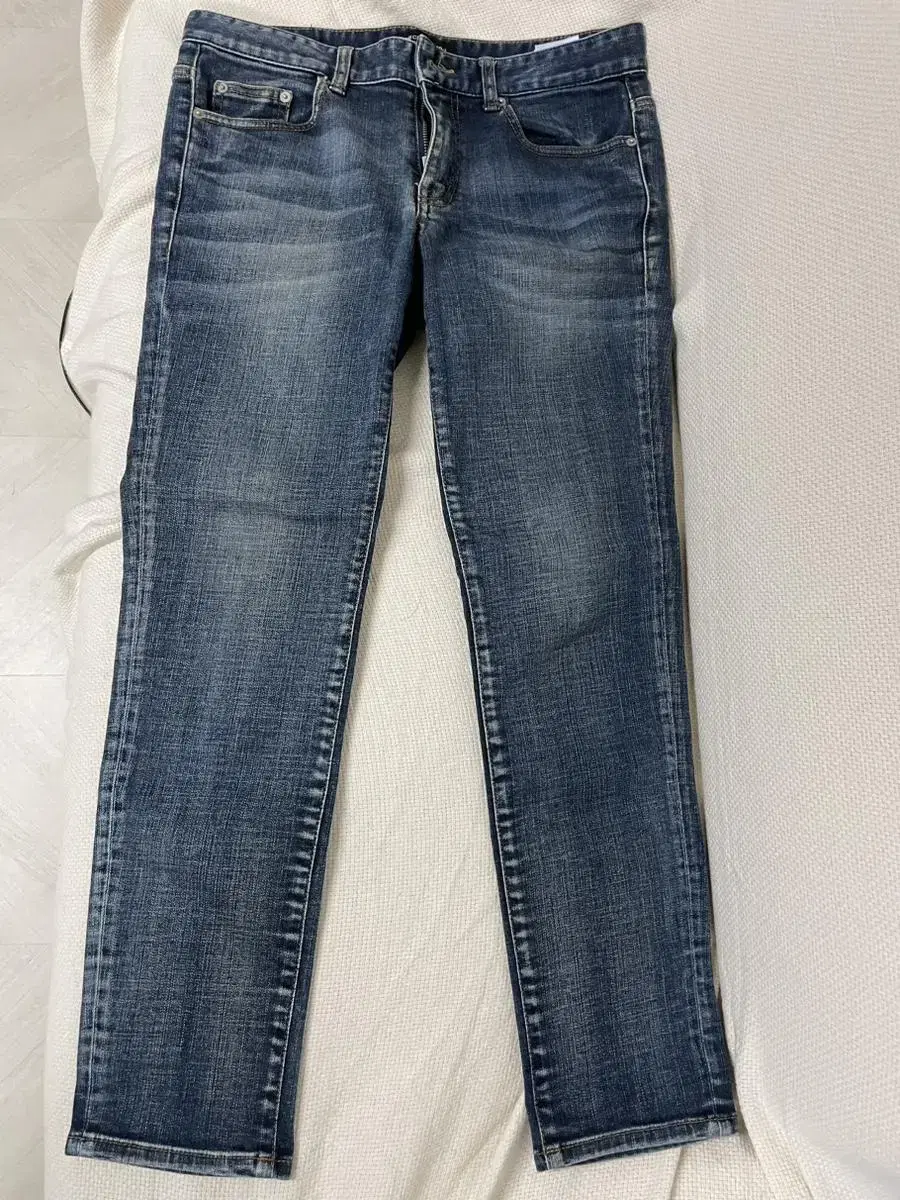 Peace Walker Bloo Wash Slim Jeans Size 30 31