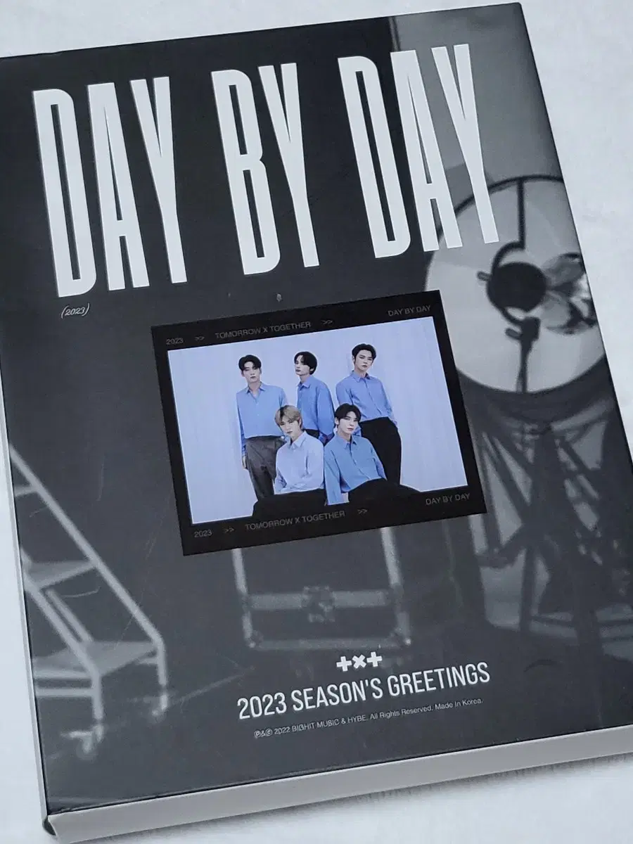 Tuvatu 2023 seasons greetings season's greetings Original Home Backstage Visuals txt