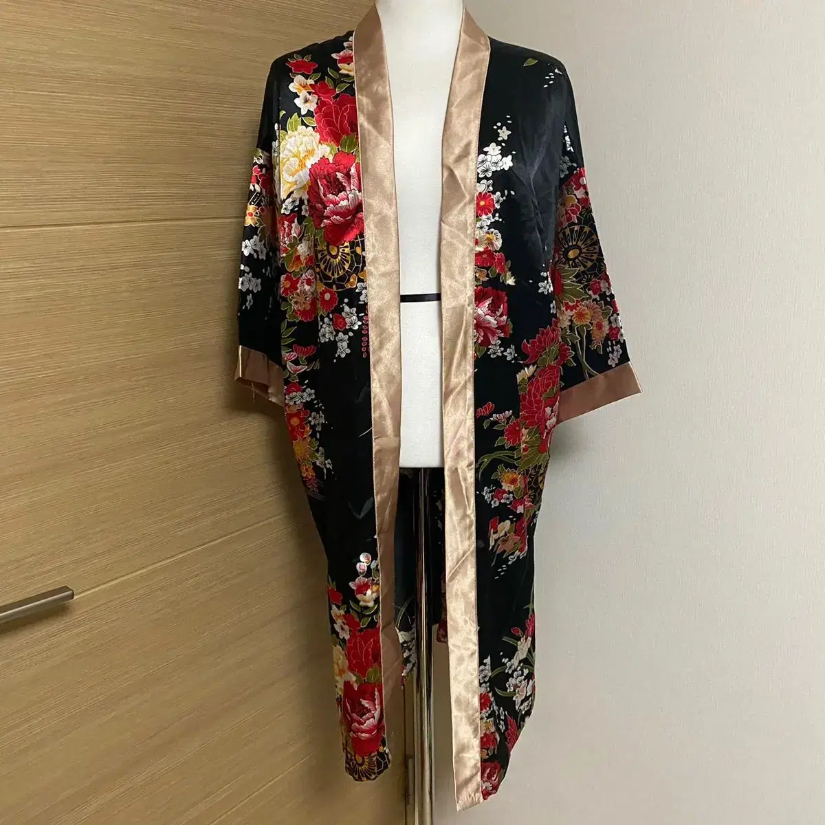 JapanVintage Silk100% Kimono Yukata Oriental Floral Cardigan Oriental