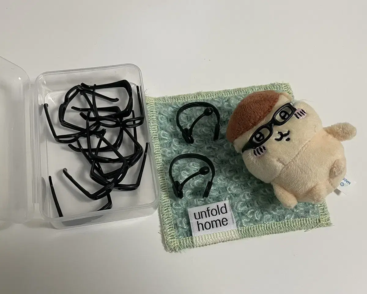 Joke bear Moon Sang-hoon sells glasses/headset