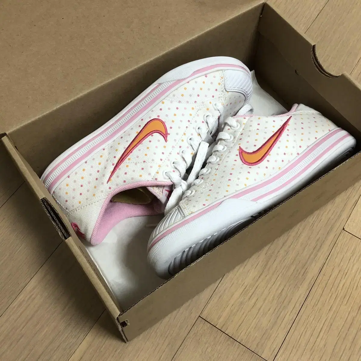 (새상품) NIKE 나이키 아웃브레이크 230