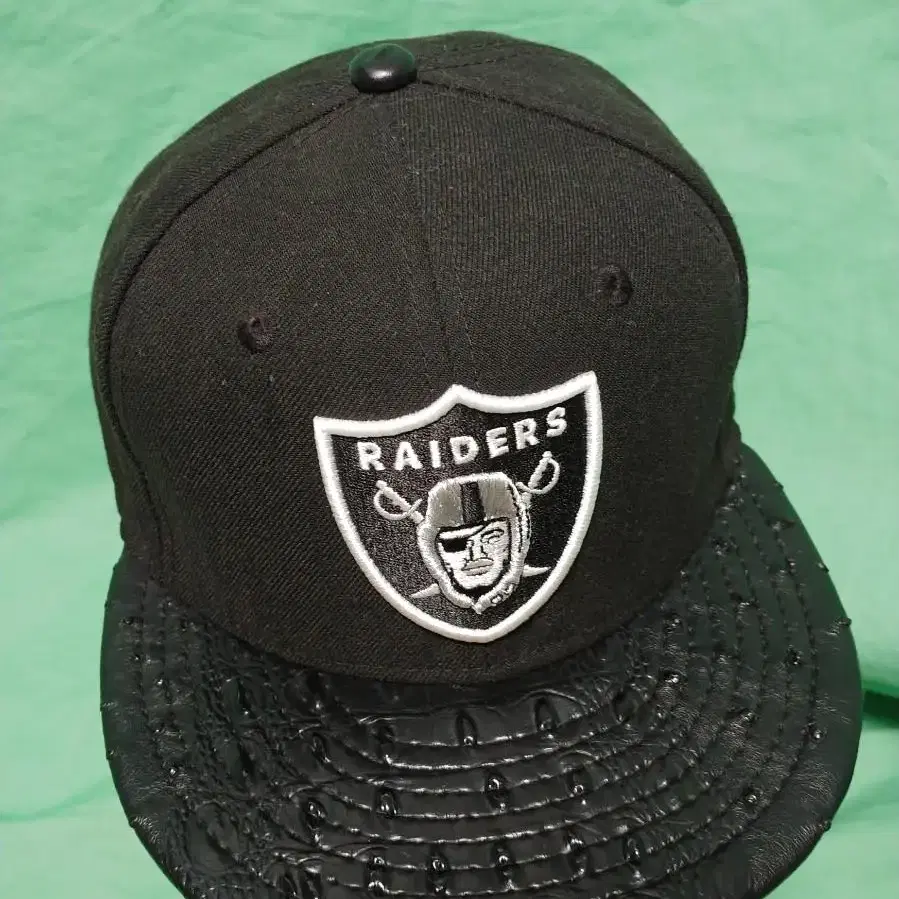 newera raiders 스냅백.뉴에라 레이더스 악어가죽느낌챙