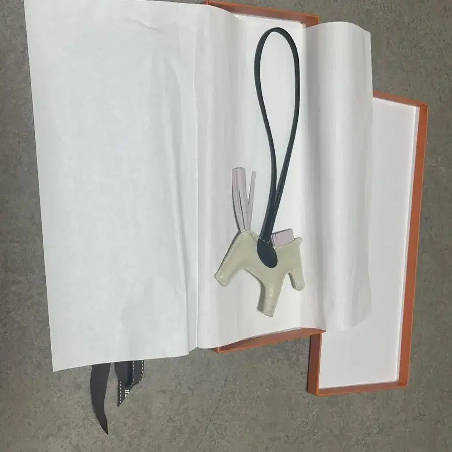 에르메스 로데오 참 Hermes Rodeo PM