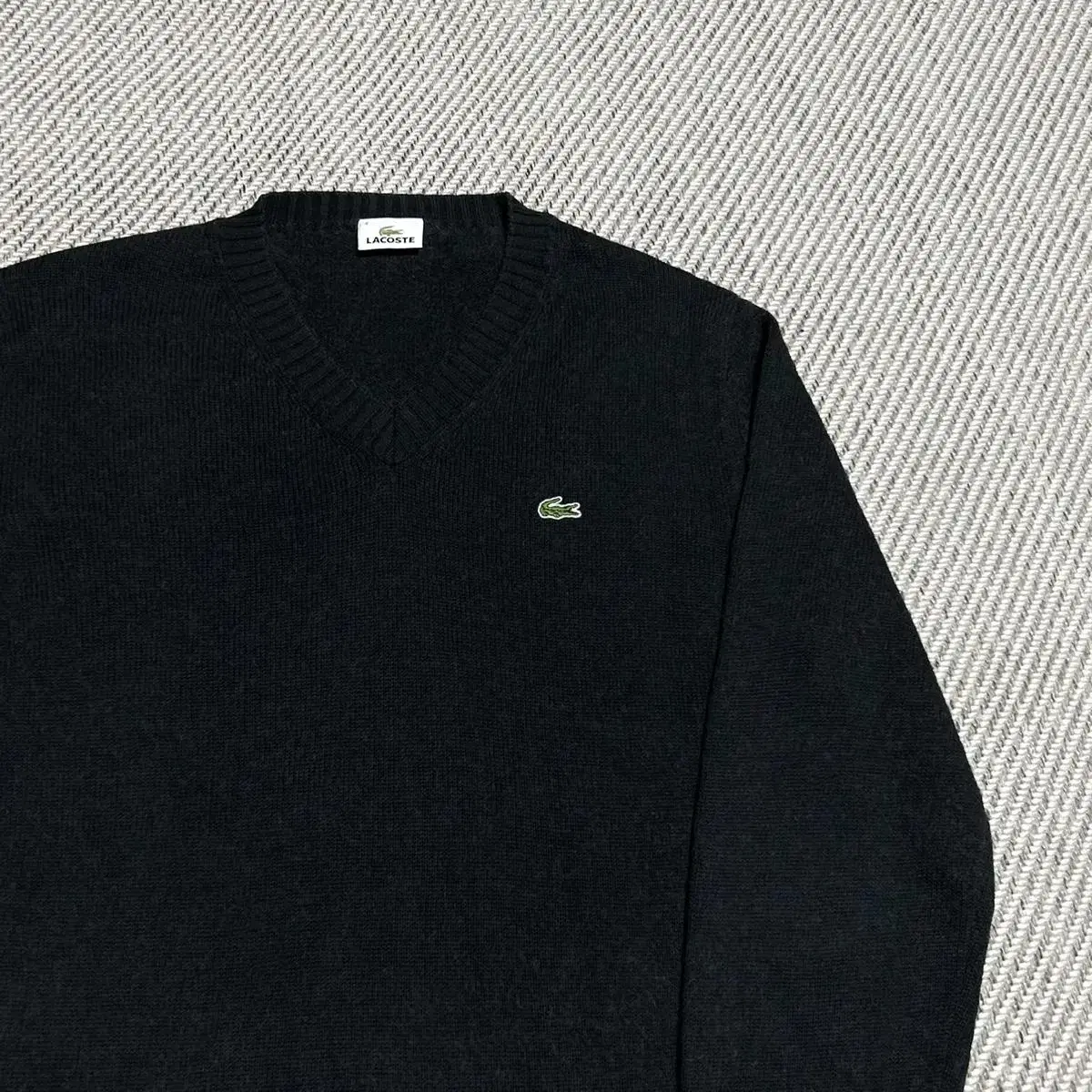 [ M ] Lacoste 라코스테 네이비 울 브이넥 니트