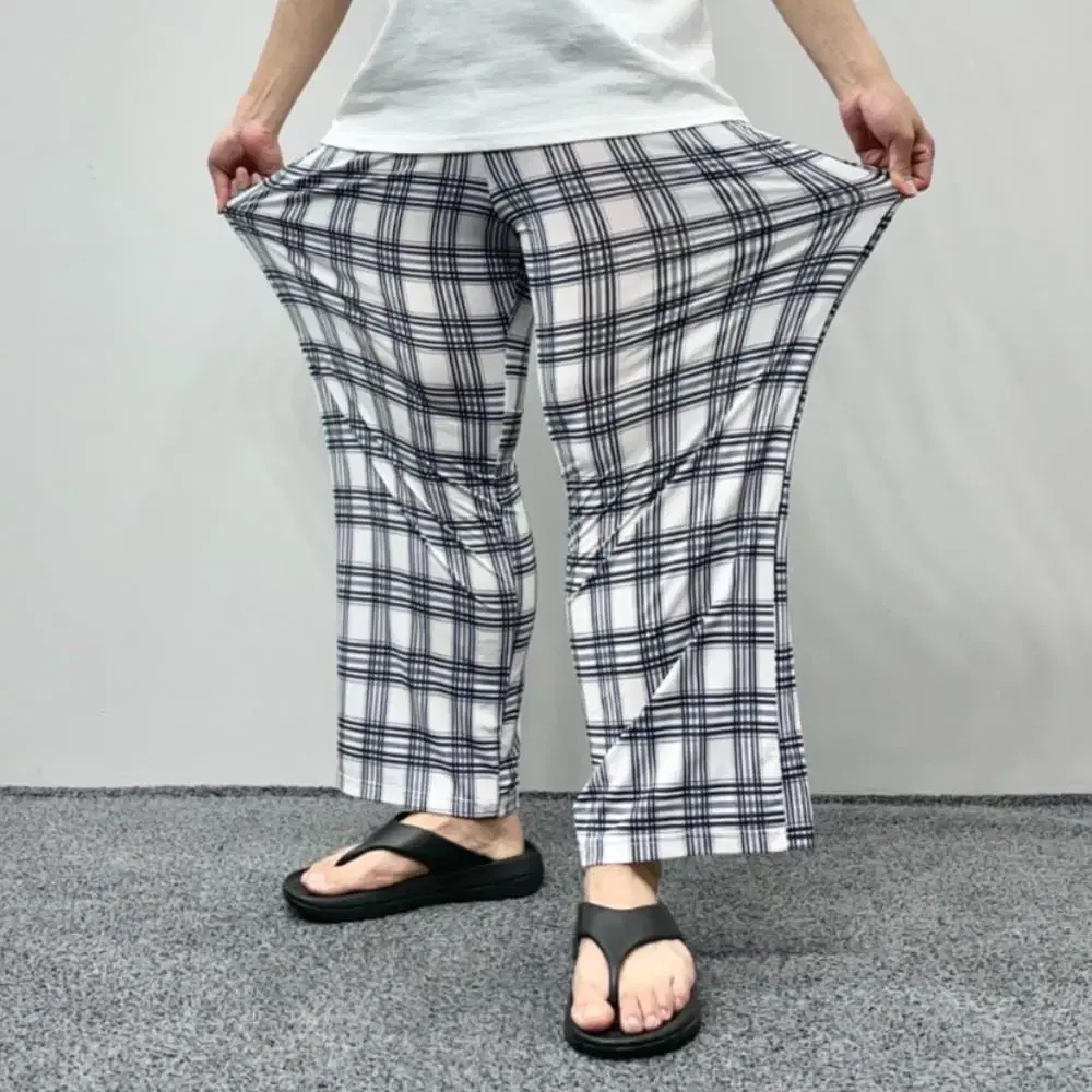 Siwon unisex yeoreum wide legged pants ice check men's refrigerator banded pants