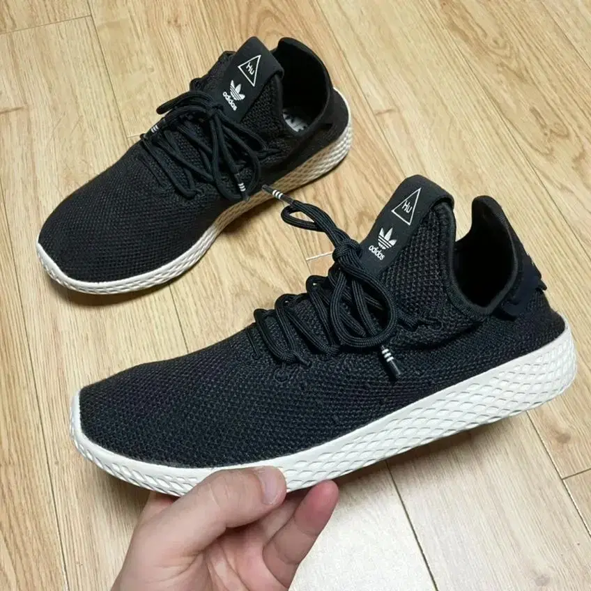 (235) ADIDAS PHARRELL HU 아디다스 퍼렐