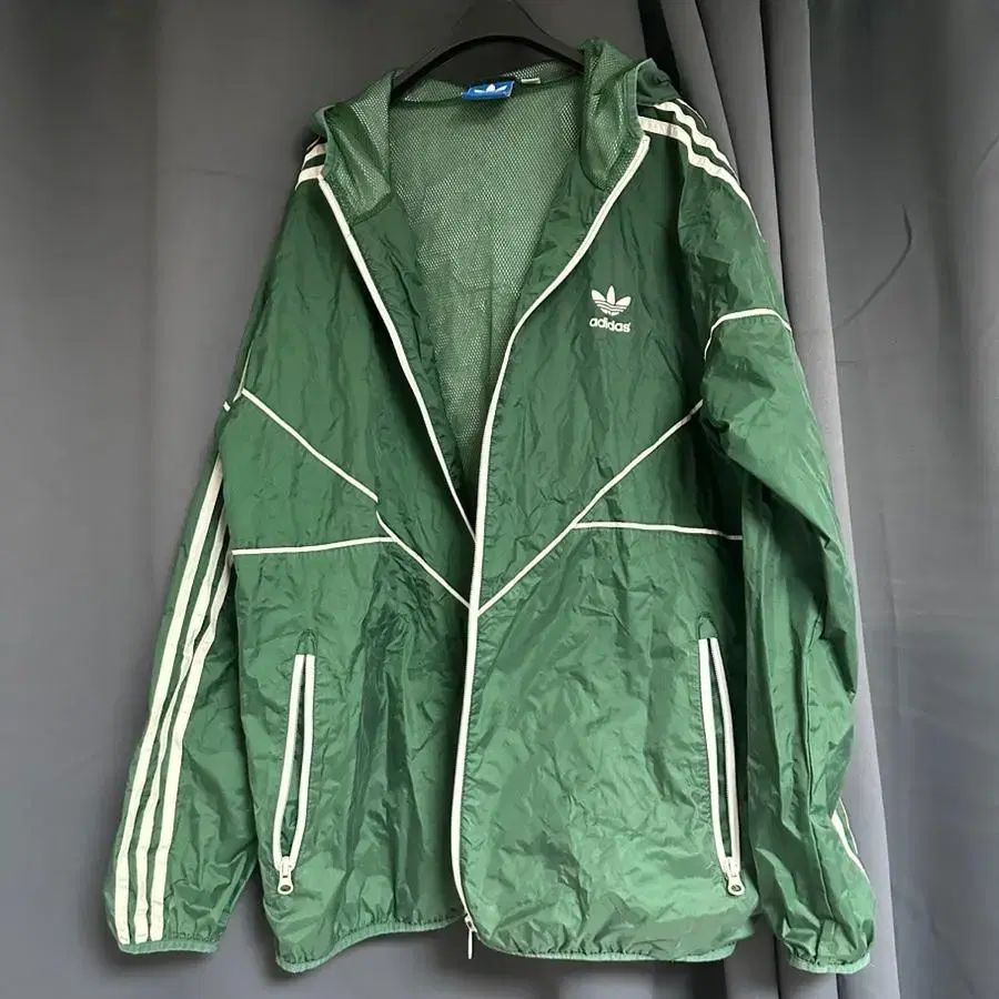 Adidas Bustle Windbreaker