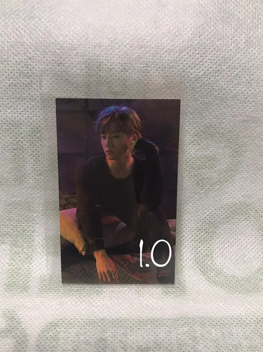 Jun Young Lee photocard (price reduced)