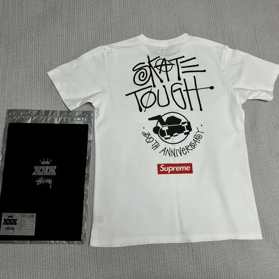 Stussy 스투시 30주년 한정 Supreme 슈프림 콜라보 티셔츠