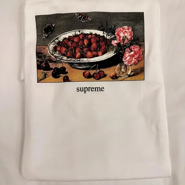 슈프림 스트로베리 티셔츠(화이트/s)Supreme Strawberrie