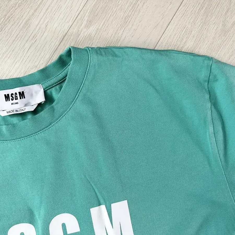 MSGM 반팔티셔츠 판매해요:)