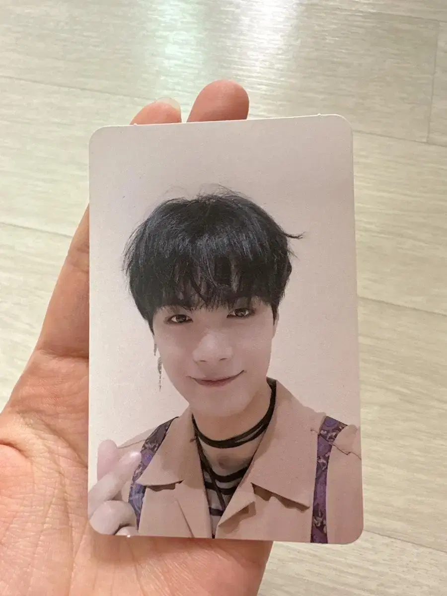 nu'est jonghyun hu photocard