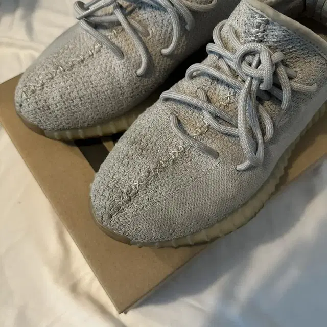 yeezy boost 350 v2 sesame