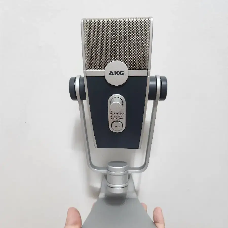 AKG LYRA 마이크 판매합니다