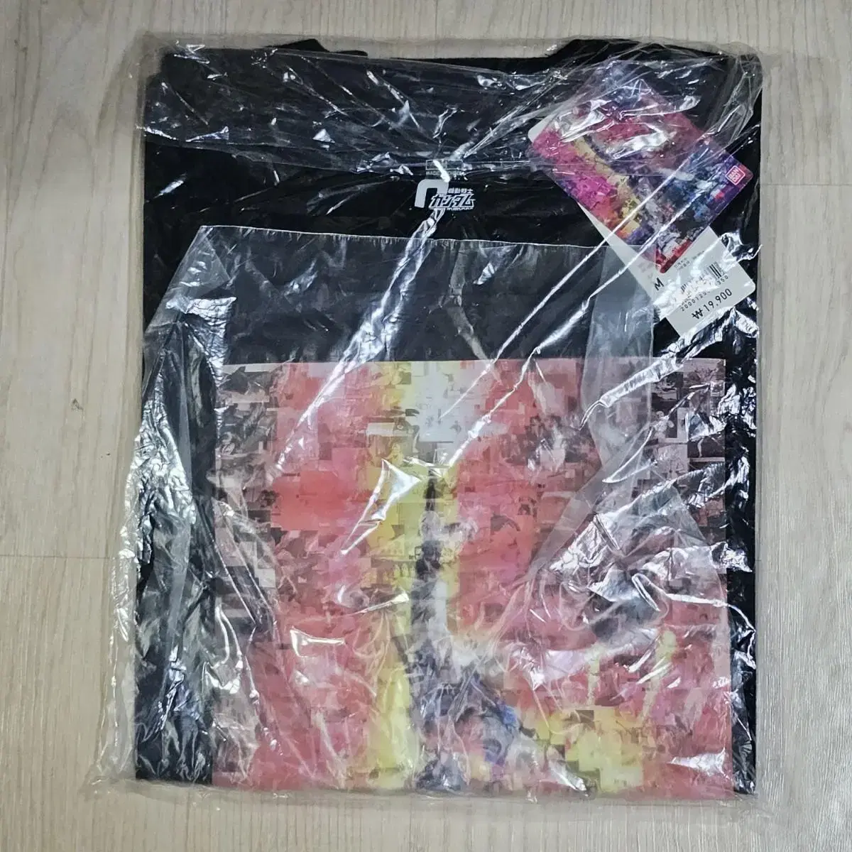 Uniqlo Gundam 40th Anniversary T-shirt Black Size M Unsealed