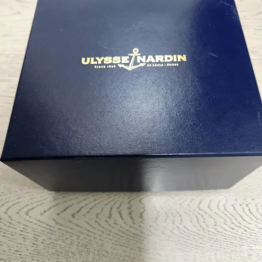 ULYSSE NARDIN ( 율리스 나르덴 ) 시계