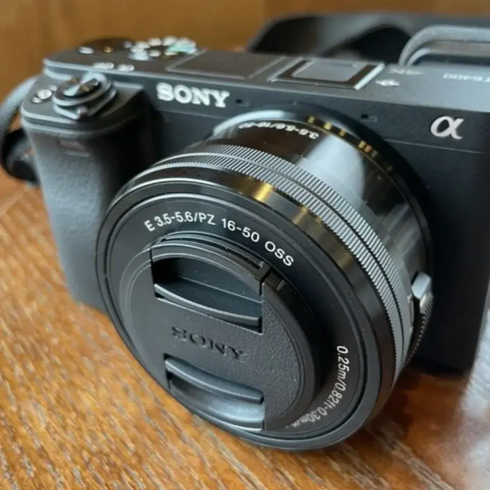 SONY 알파 A6400 (16-50mm OSS) 중고