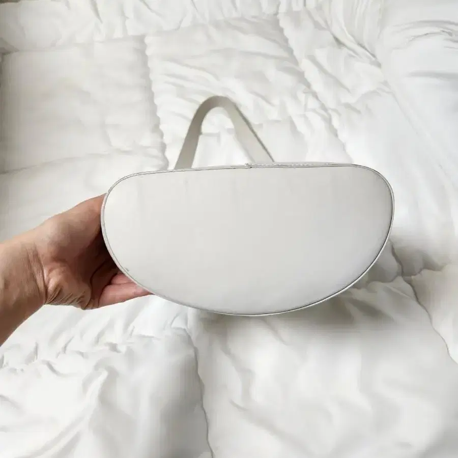 로서울 주티백 Juty medium shoulder bag Ivory