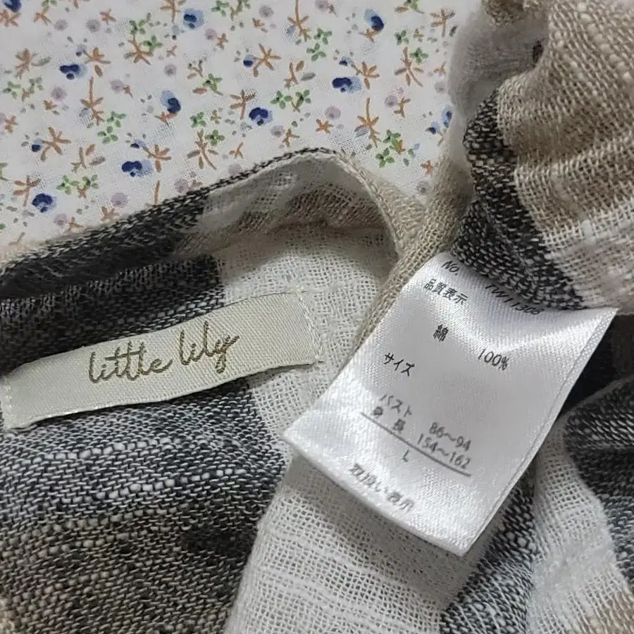 일본빈티지 루즈핏 체크 블라우스 little lily