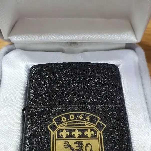 2005년 블랙 크래클 중서 문양 지포라이터 Zippo lighter