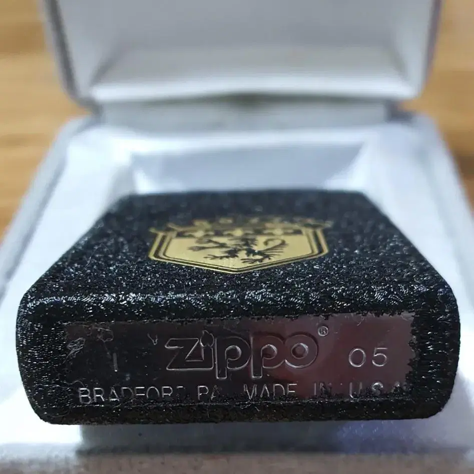 2005년 블랙 크래클 중서 문양 지포라이터 Zippo lighter