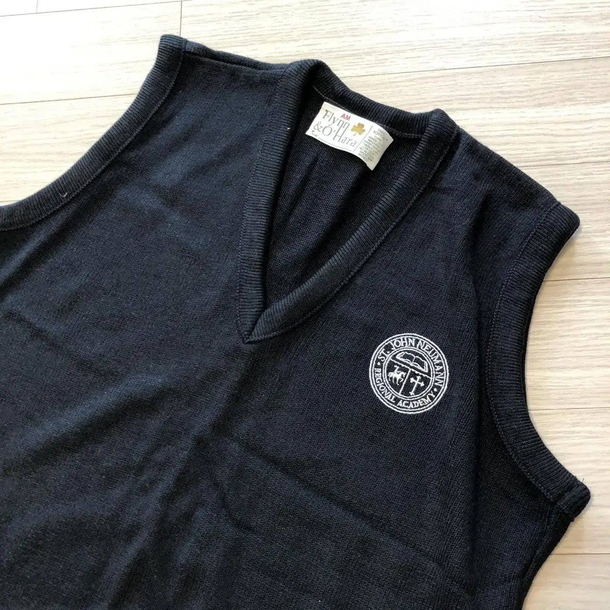 FLYNN OHARA knit vest.