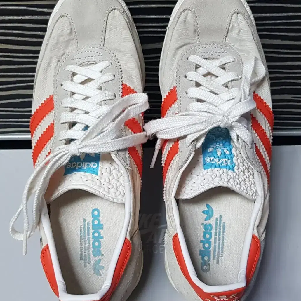 adidas 아디다스 SL72 흰주