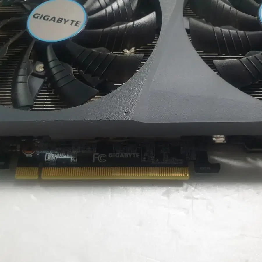 기가바이트 이글 3060ti 팝니다