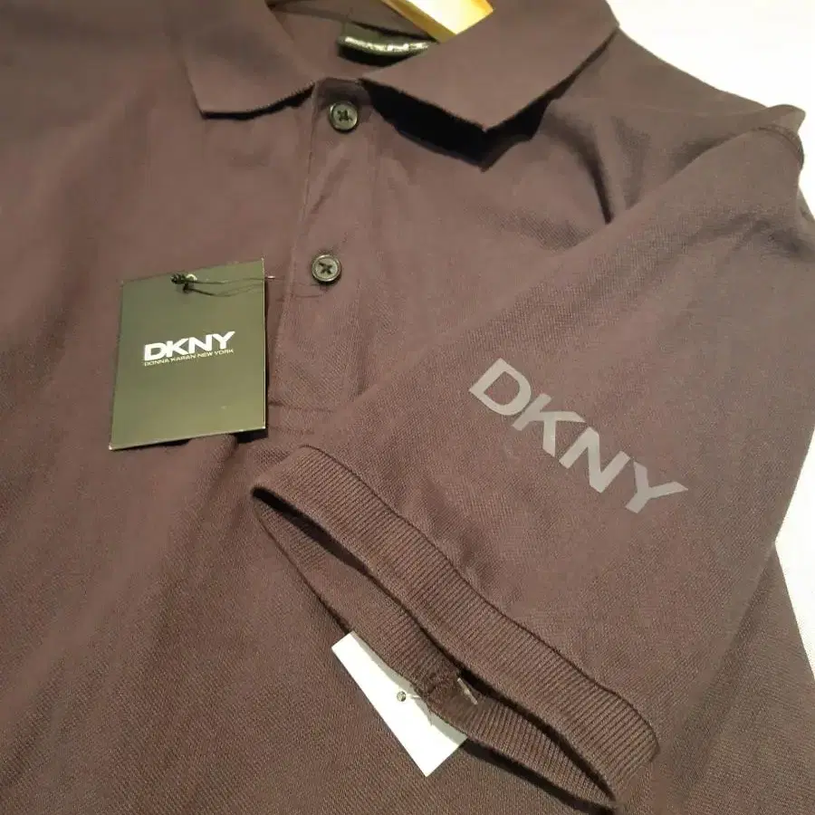 [신품급]DKNY 남성 반팔 카라 티셔츠 L